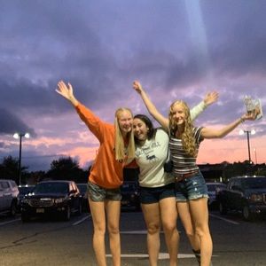 Meet your Posher, Megan